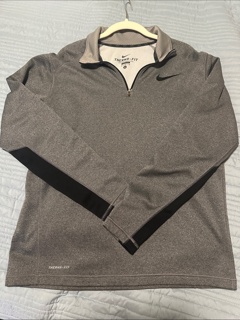 Nike Men's Gray Therma-FIT Quarter-Zip Pullover